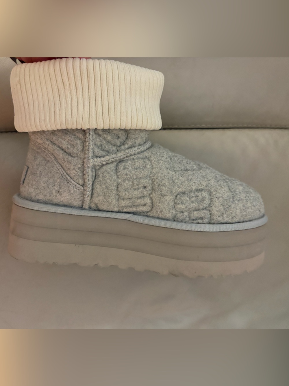 UGG Classic Mini Platform boots in a knit-cuff NWOB Sz 7 - Picture 8 of 12